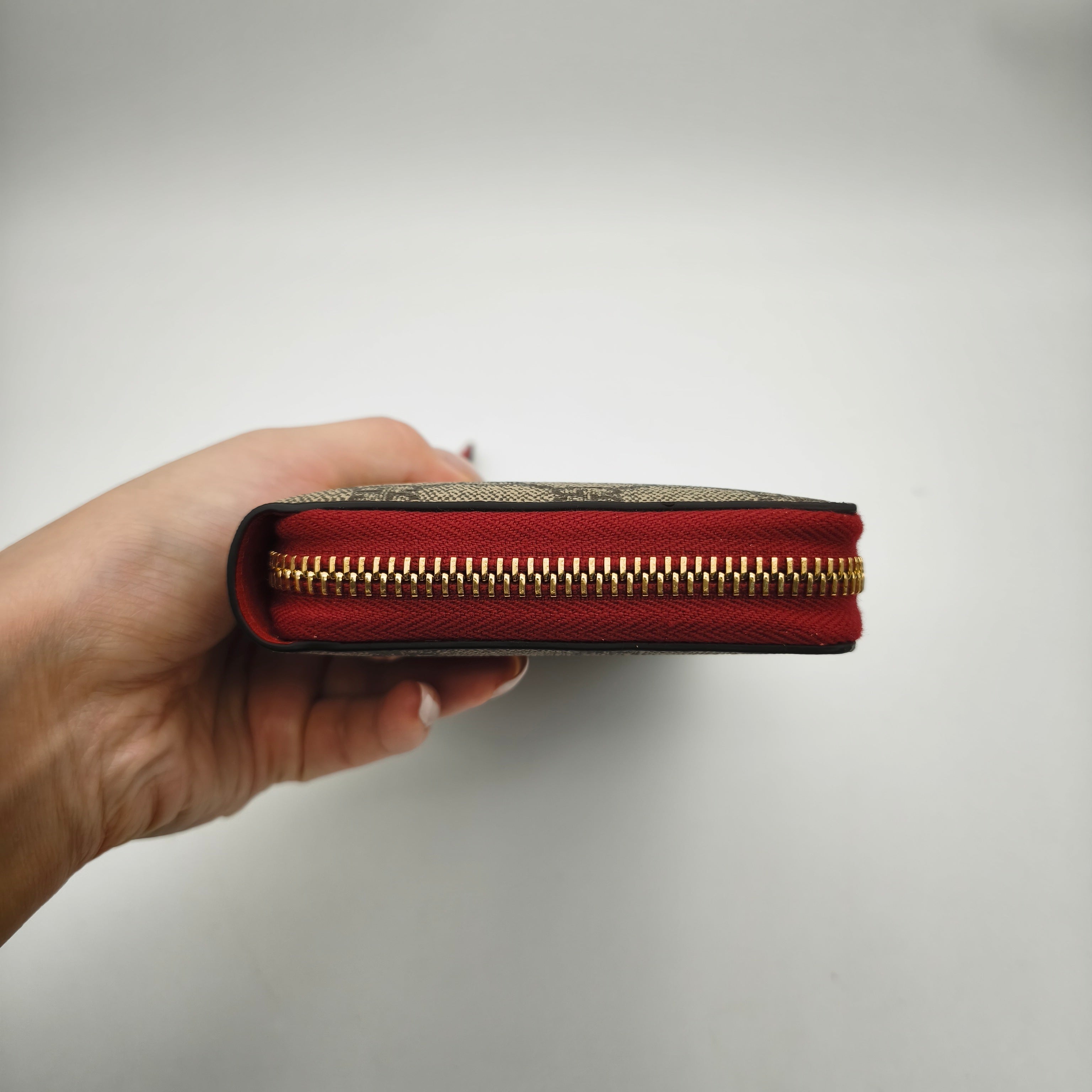 Gucci Red