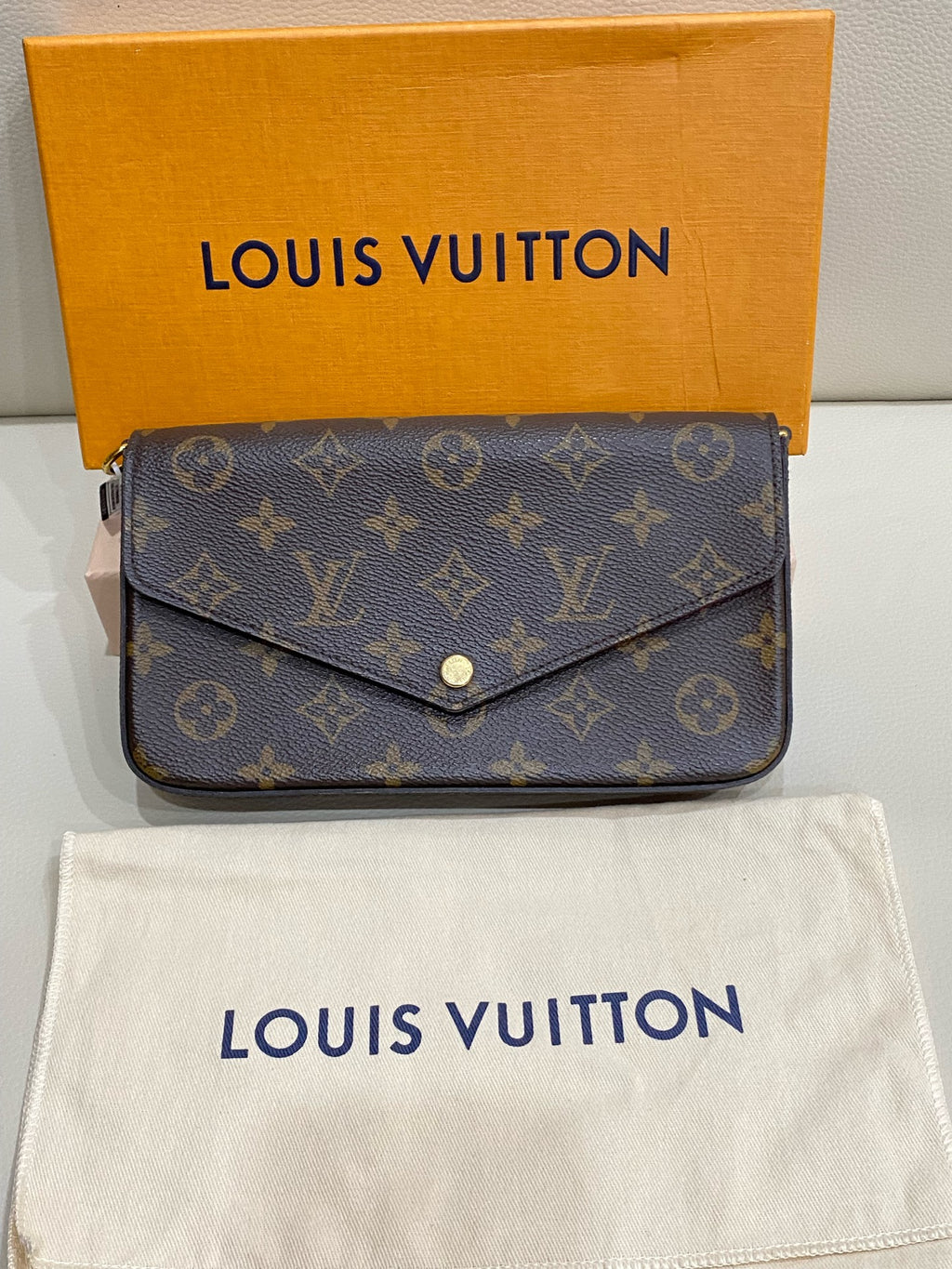 Louis Vuitton Félicie Pochette Alcantara M81896