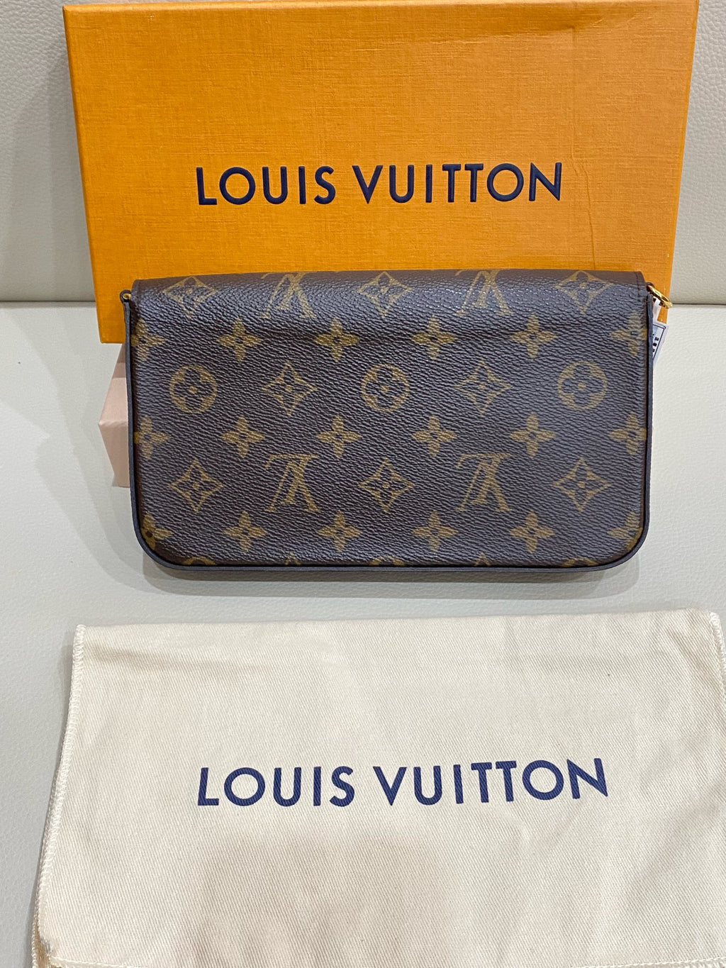 Louis Vuitton Félicie Pochette Alcantara M81896