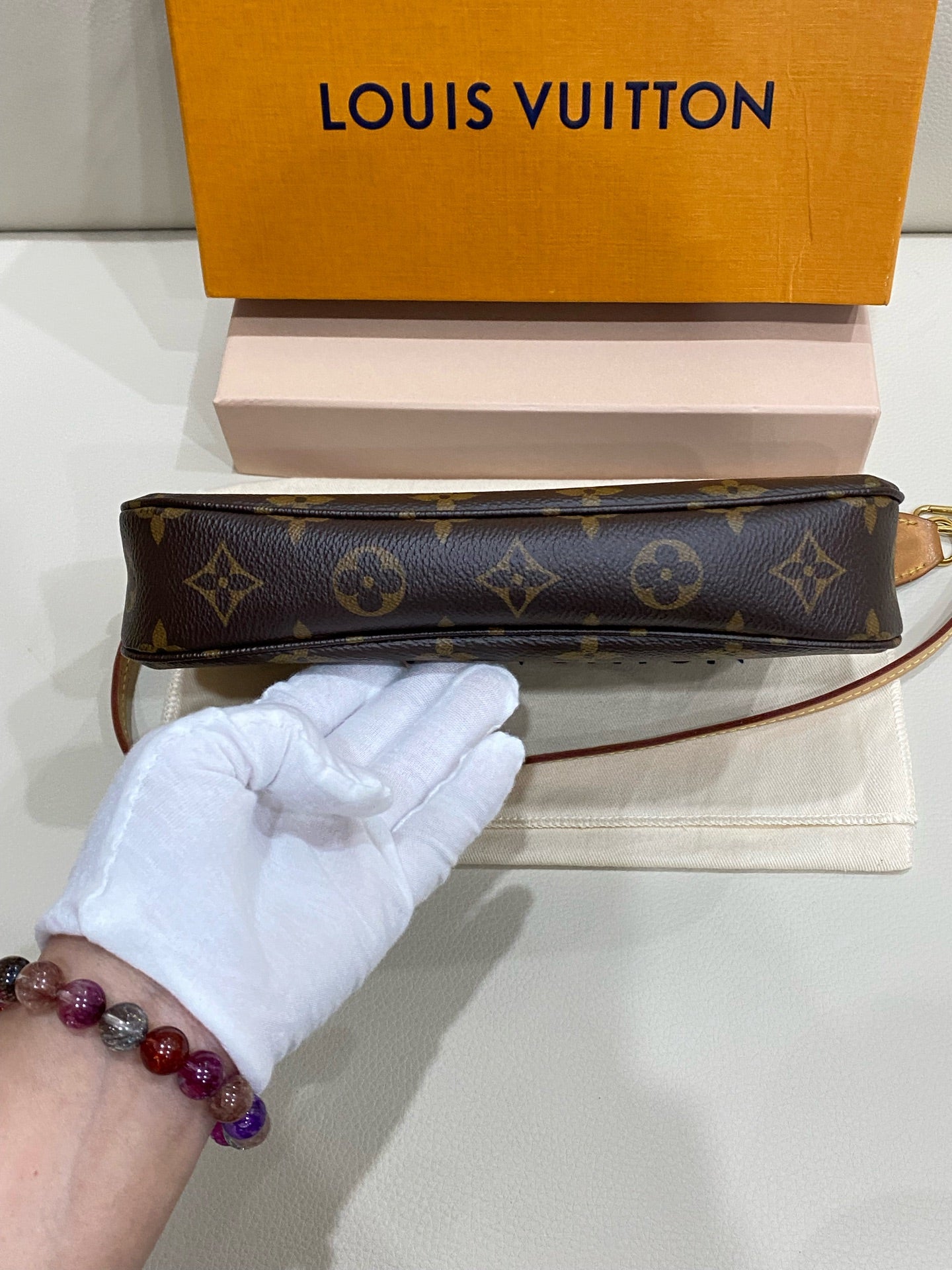 Louis Vuitton 6