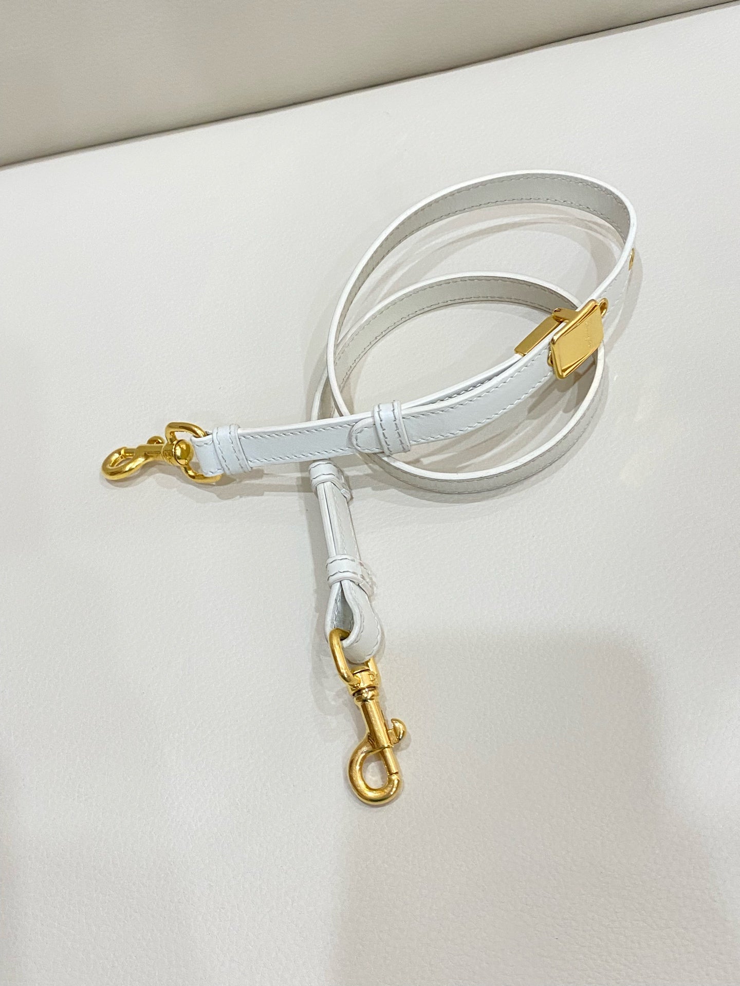Dior White M9327UMOL_M030