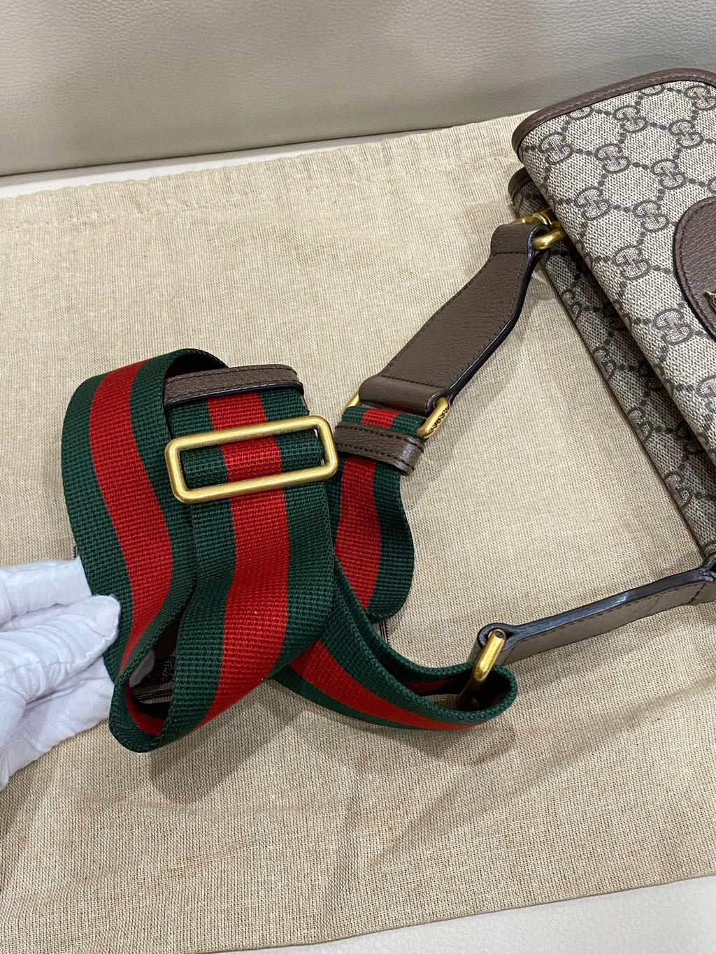Gucci 5010509C2VT8745