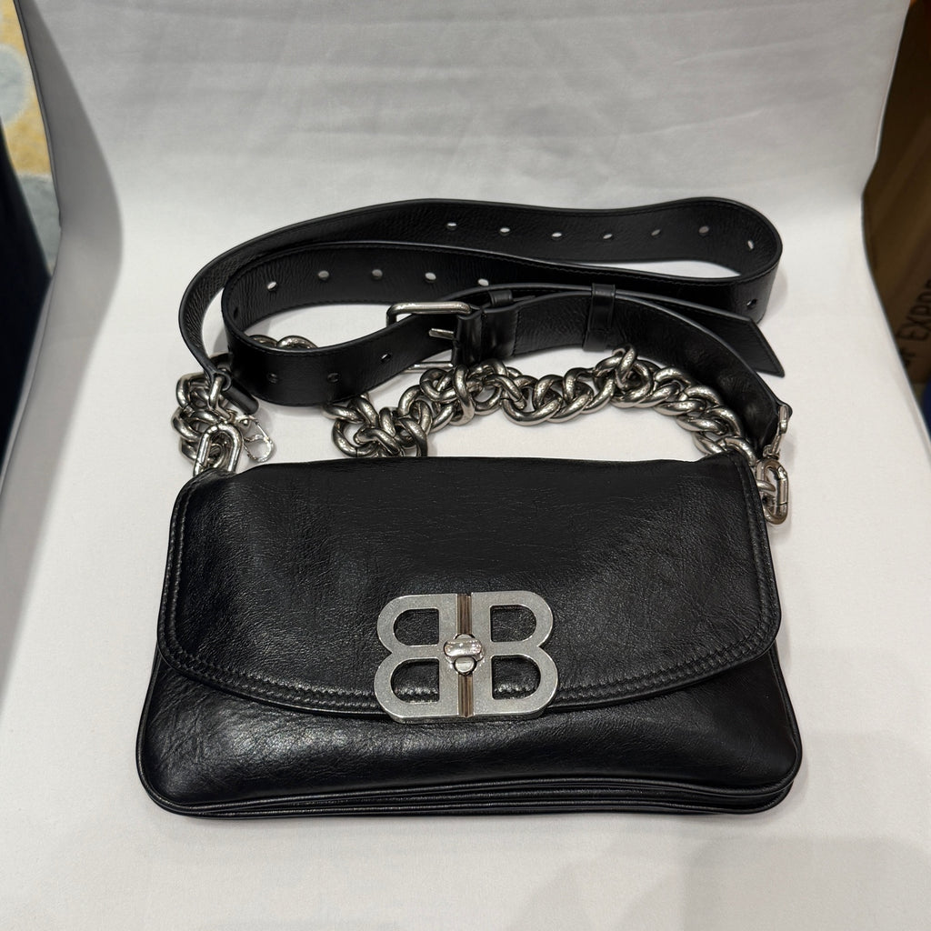Balenciaga BB SOFT Small Flap Bag Leather 13.9x23.1x3 7485982AAIY1000
