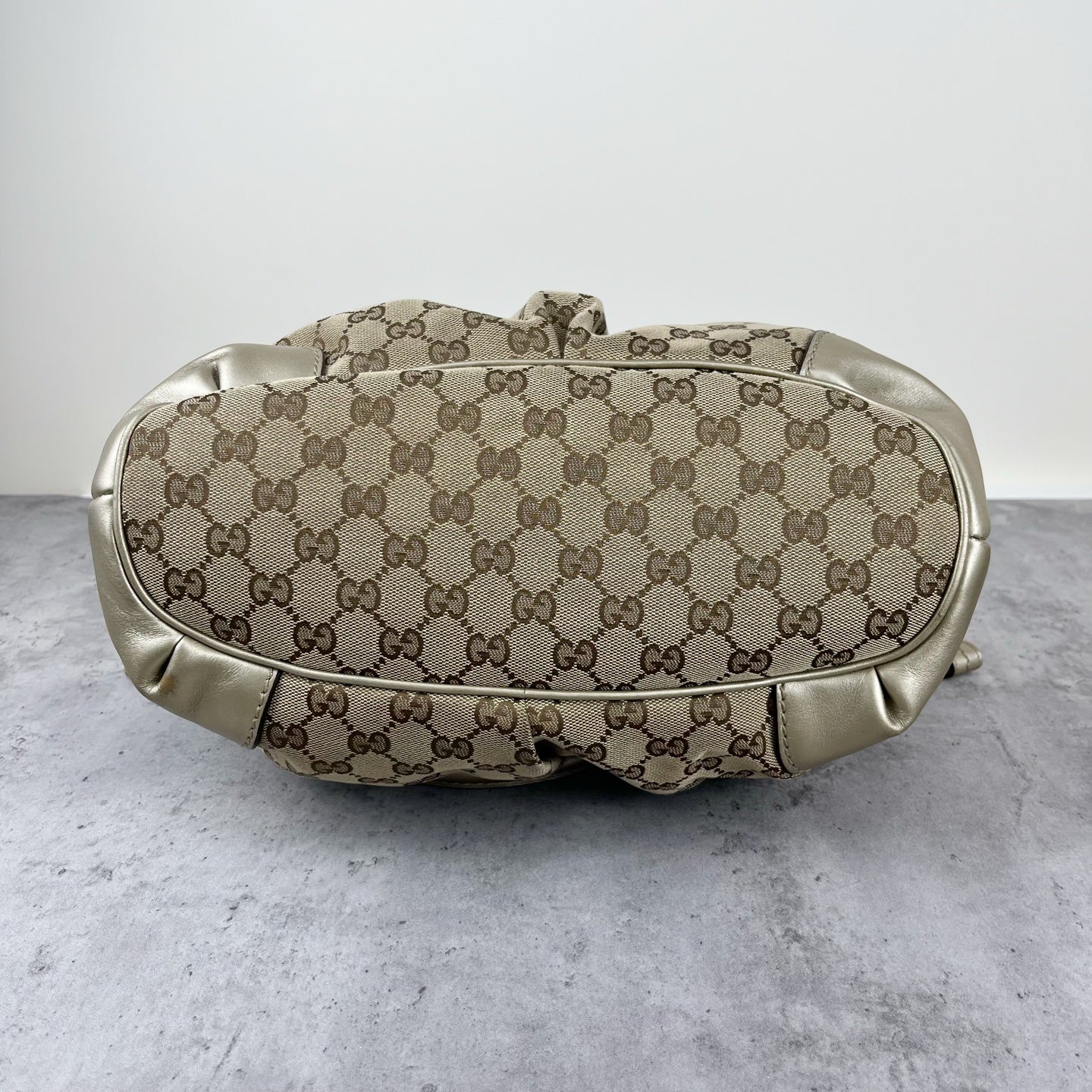 Gucci 247902-FAFXG-9761
