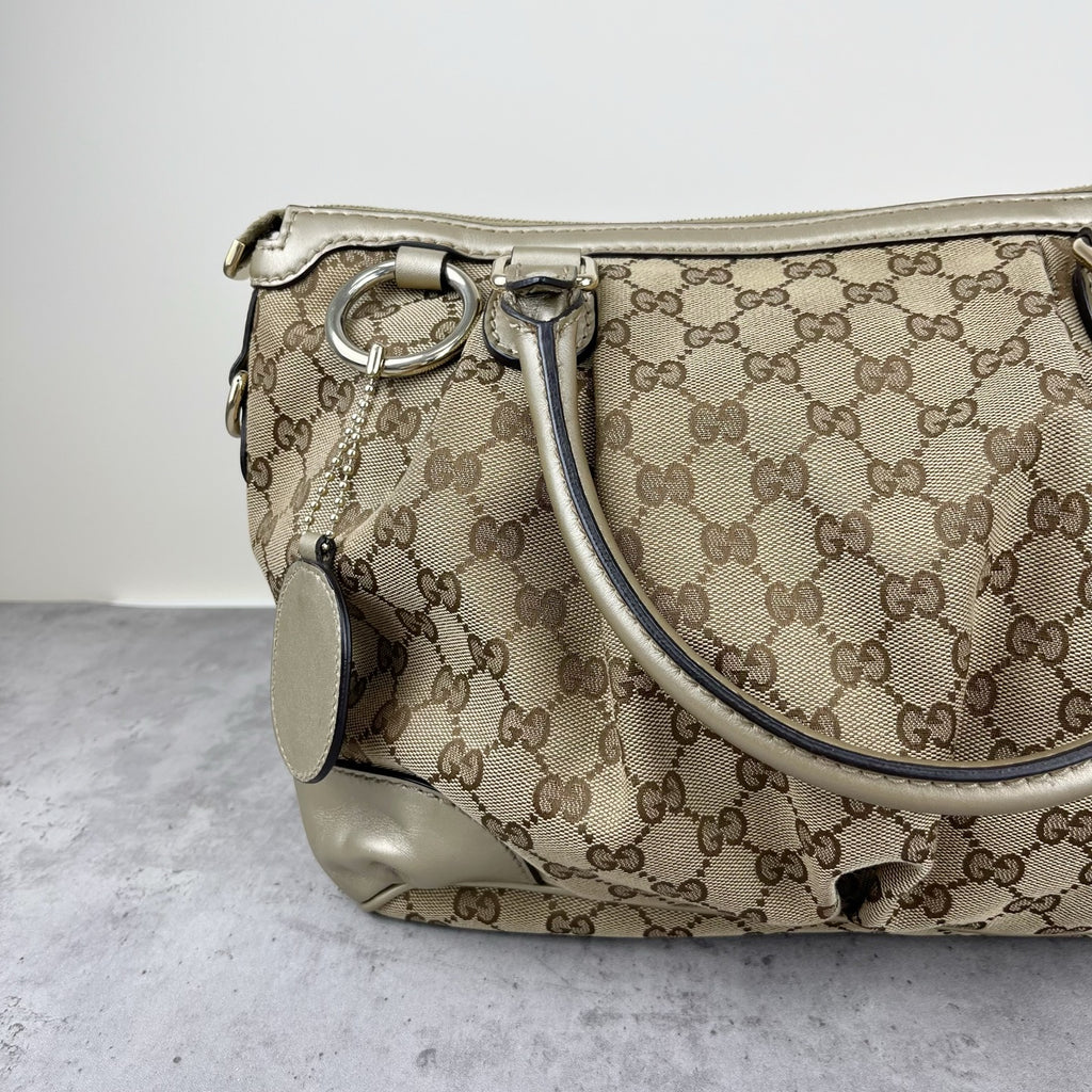 Gucci 247902-FAFXG-9761