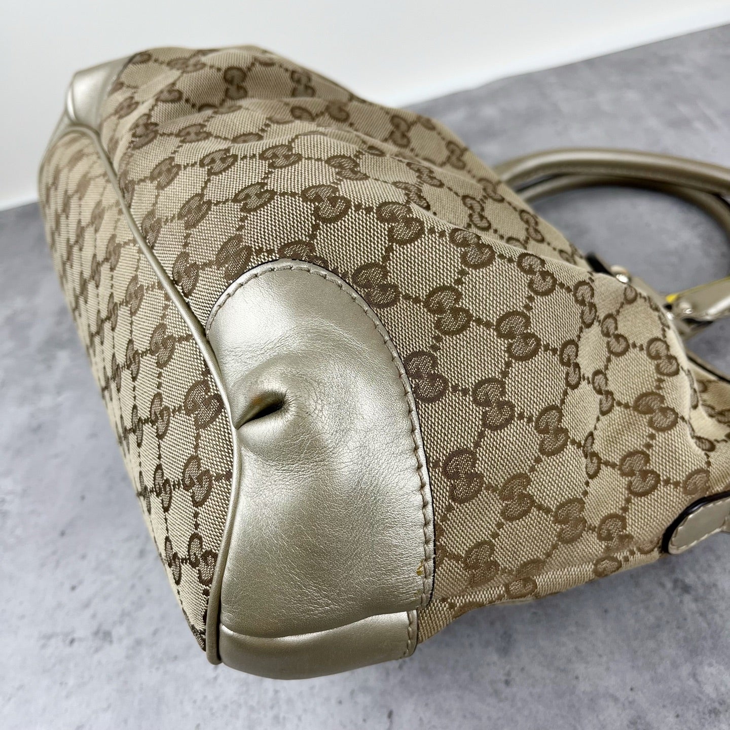 Gucci 247902-FAFXG-9761