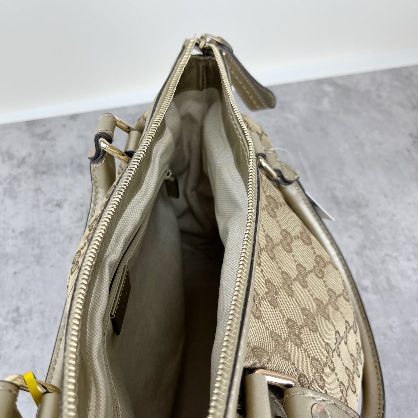 Gucci 247902-FAFXG-9761