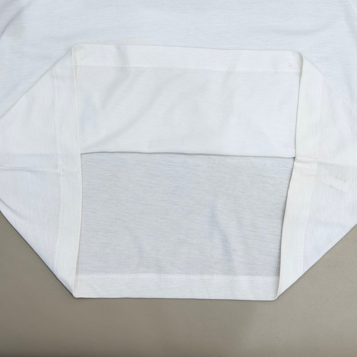 Louis Vuitton White T-shirt L