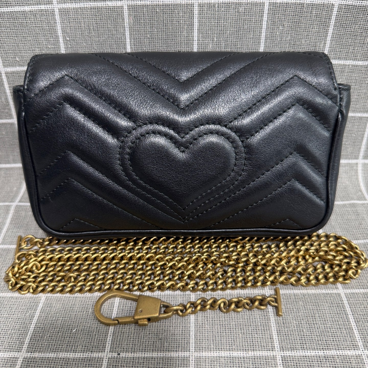 Gucci GG Marmont Collection Leather Black 476433 DTDCT 1000