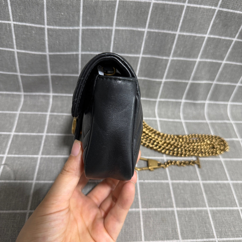 Gucci GG Marmont Collection Leather Black 476433 DTDCT 1000
