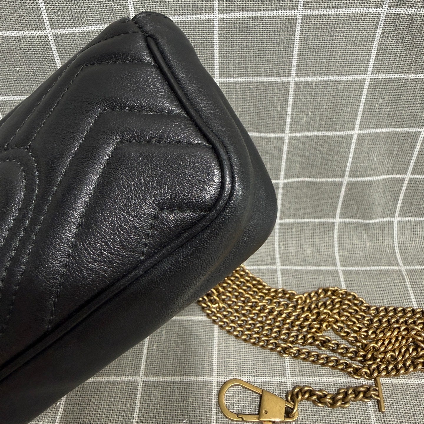 Gucci GG Marmont Collection Leather Black 476433 DTDCT 1000