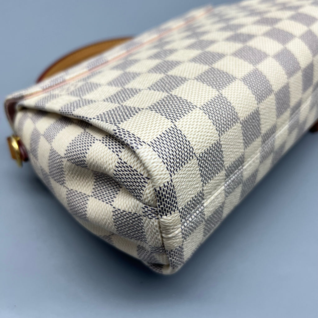 Louis Vuitton Messenger Bag