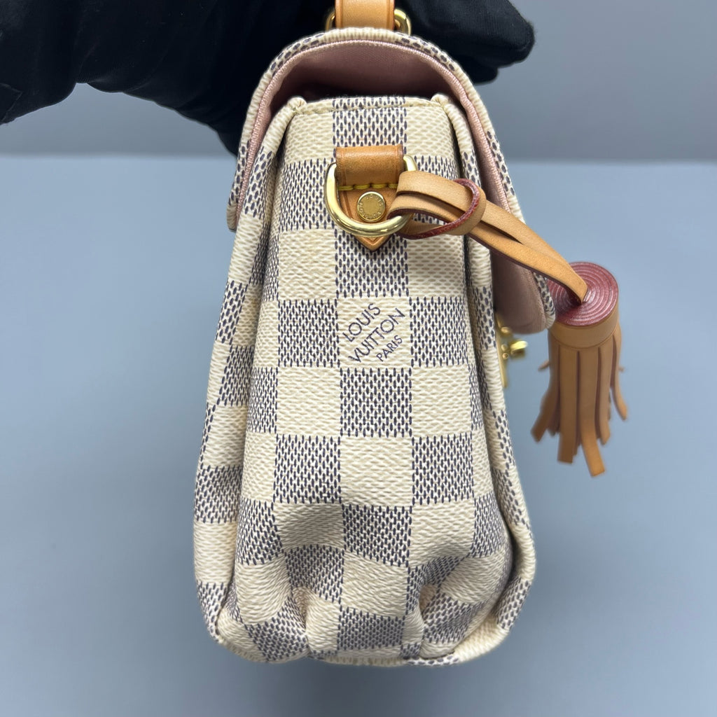 Louis Vuitton Messenger Bag