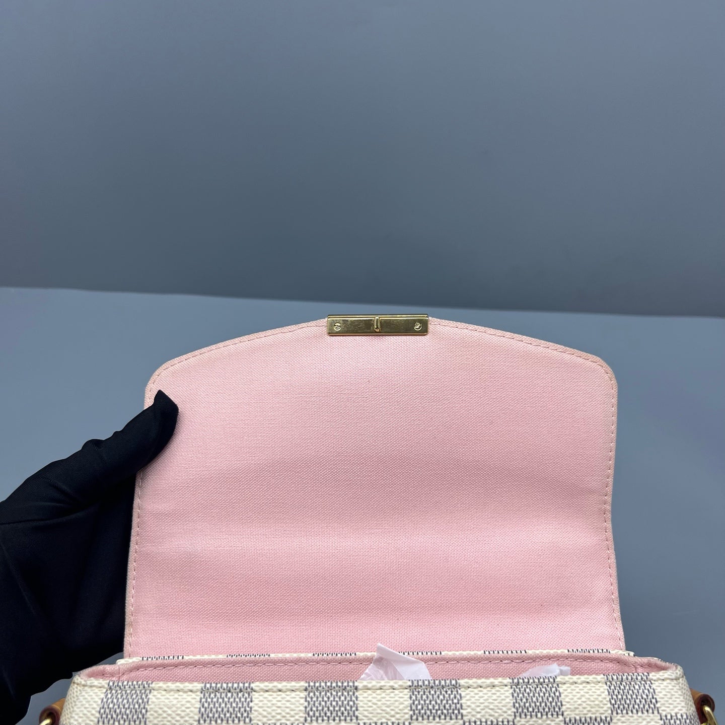 Louis Vuitton Messenger Bag