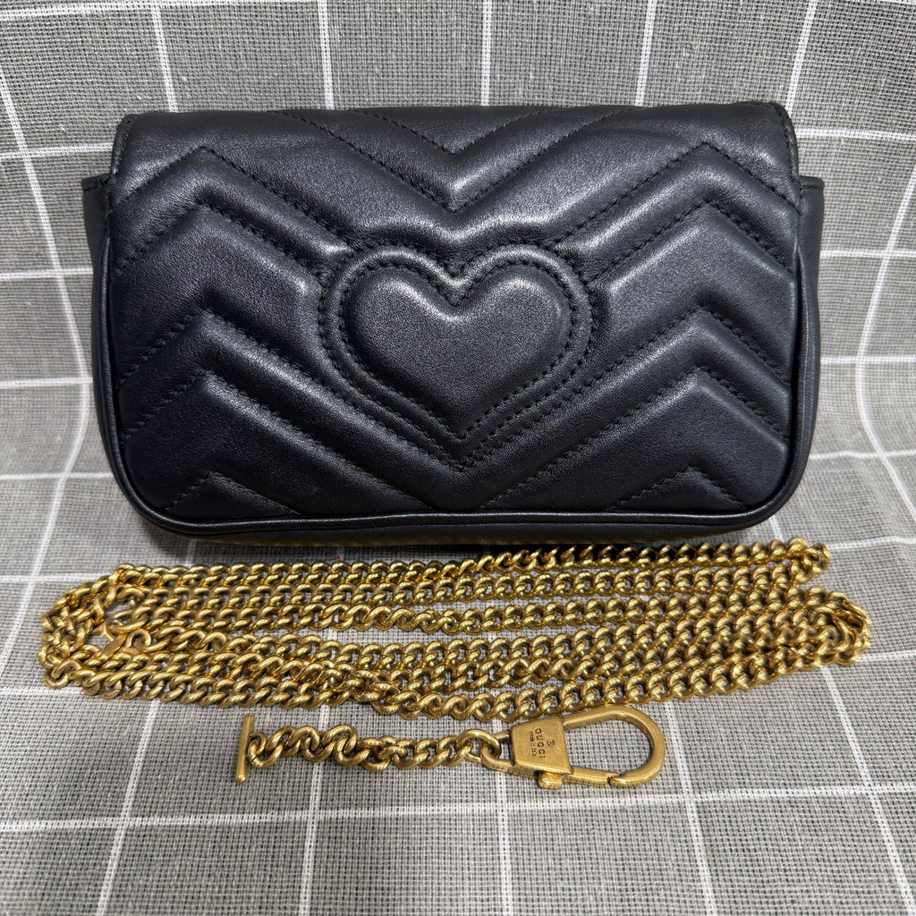 Gucci 476433DSVRT1000