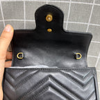Gucci 476433DSVRT1000