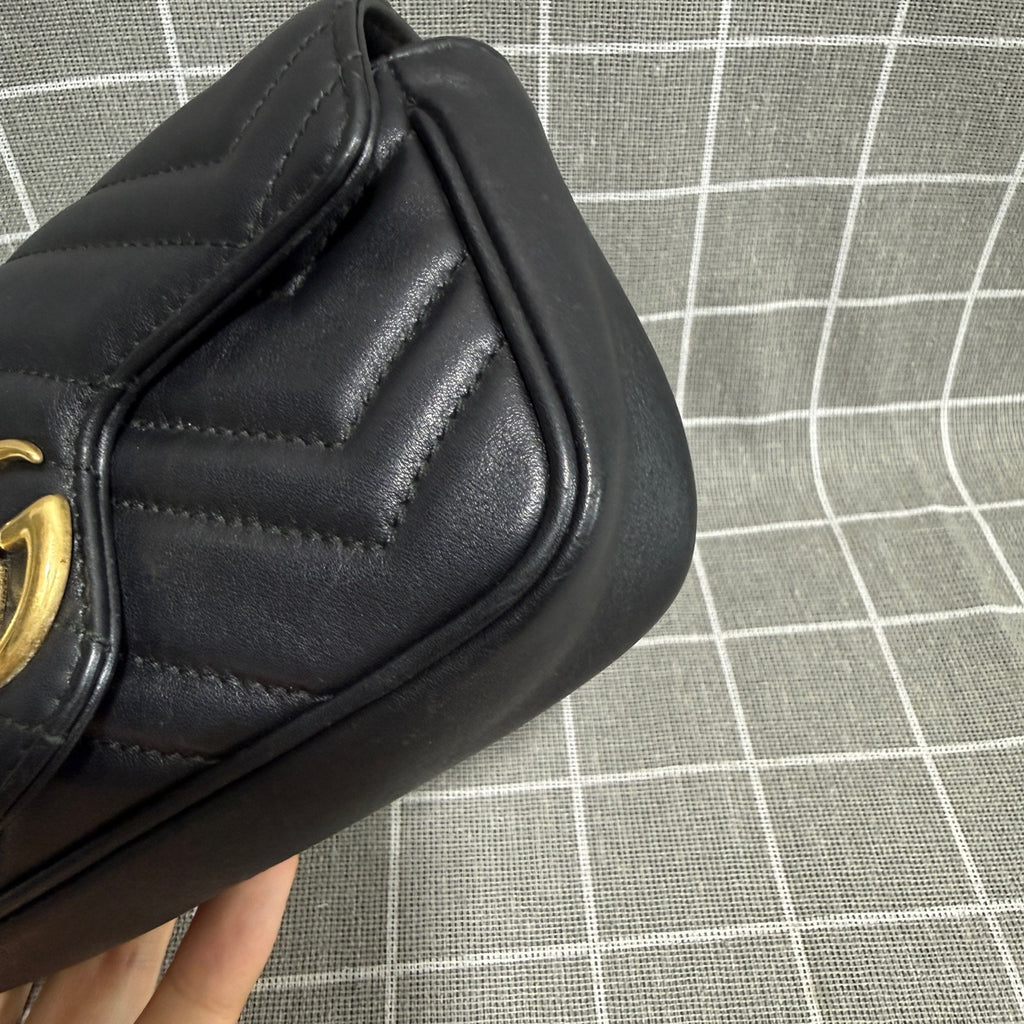 Gucci 476433DSVRT1000