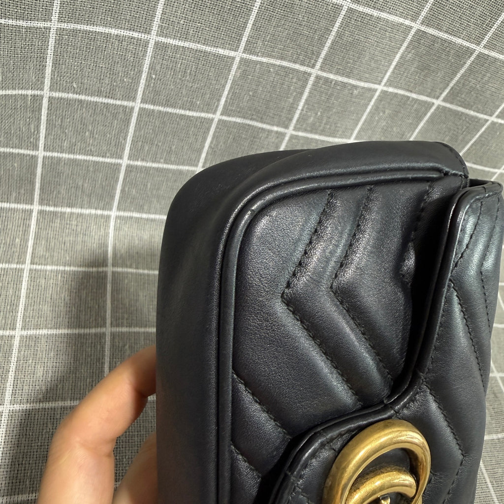 Gucci 476433DSVRT1000
