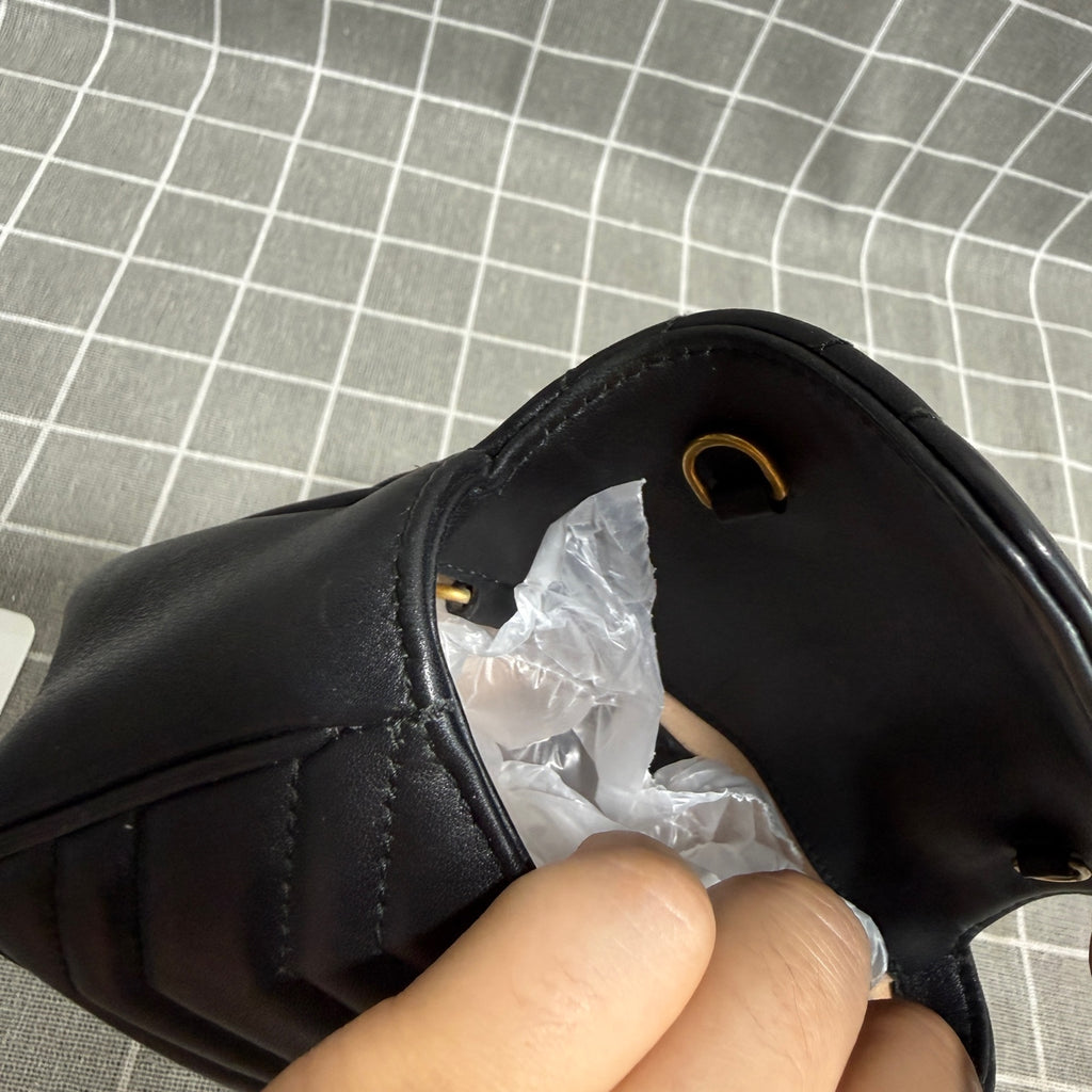 Gucci 476433DSVRT1000