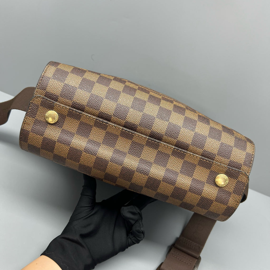 Louis Vuitton Messenger Bag