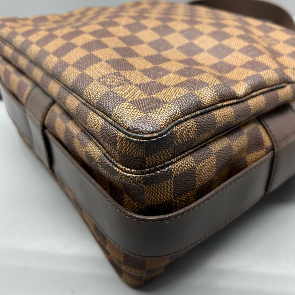 Louis Vuitton Messenger Bag