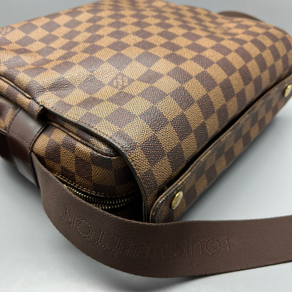 Louis Vuitton Messenger Bag