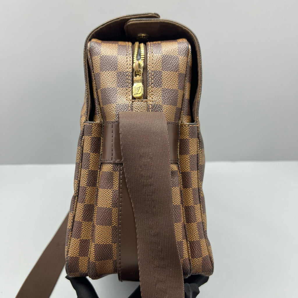 Louis Vuitton Messenger Bag
