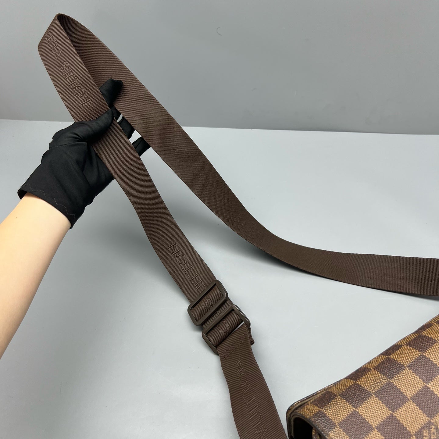 Louis Vuitton Messenger Bag