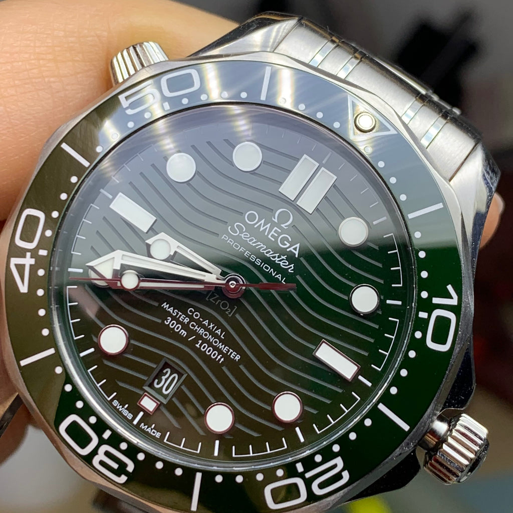 Omega Seahorse Series 42 210.30.42.20.10.001