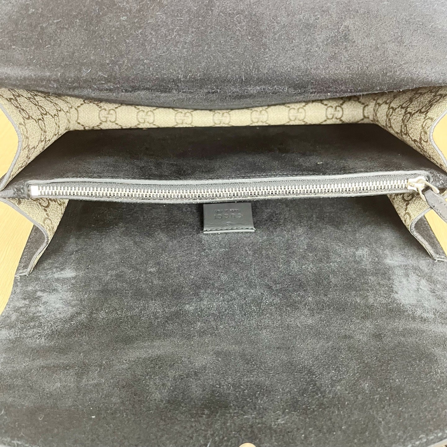 Gucci Black 4002499F2FN8144