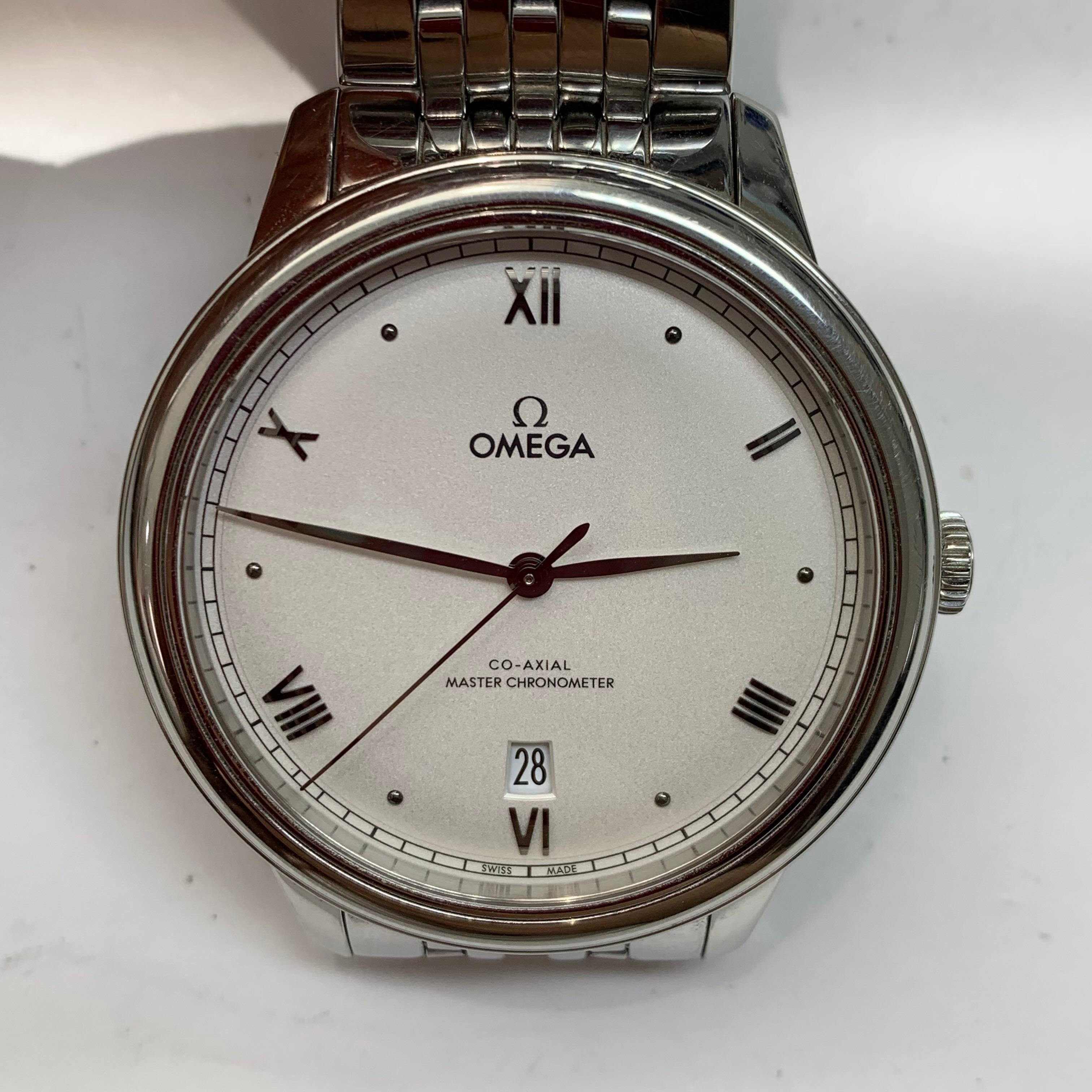 Omega Flying Disc Series 40 434.10.40.20.02.001