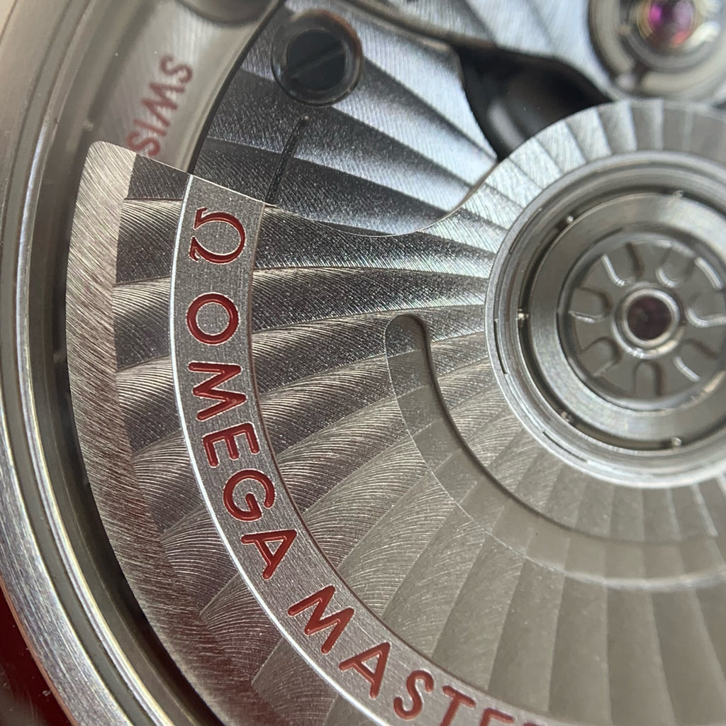 Omega Flying Disc Series 40 434.10.40.20.02.001