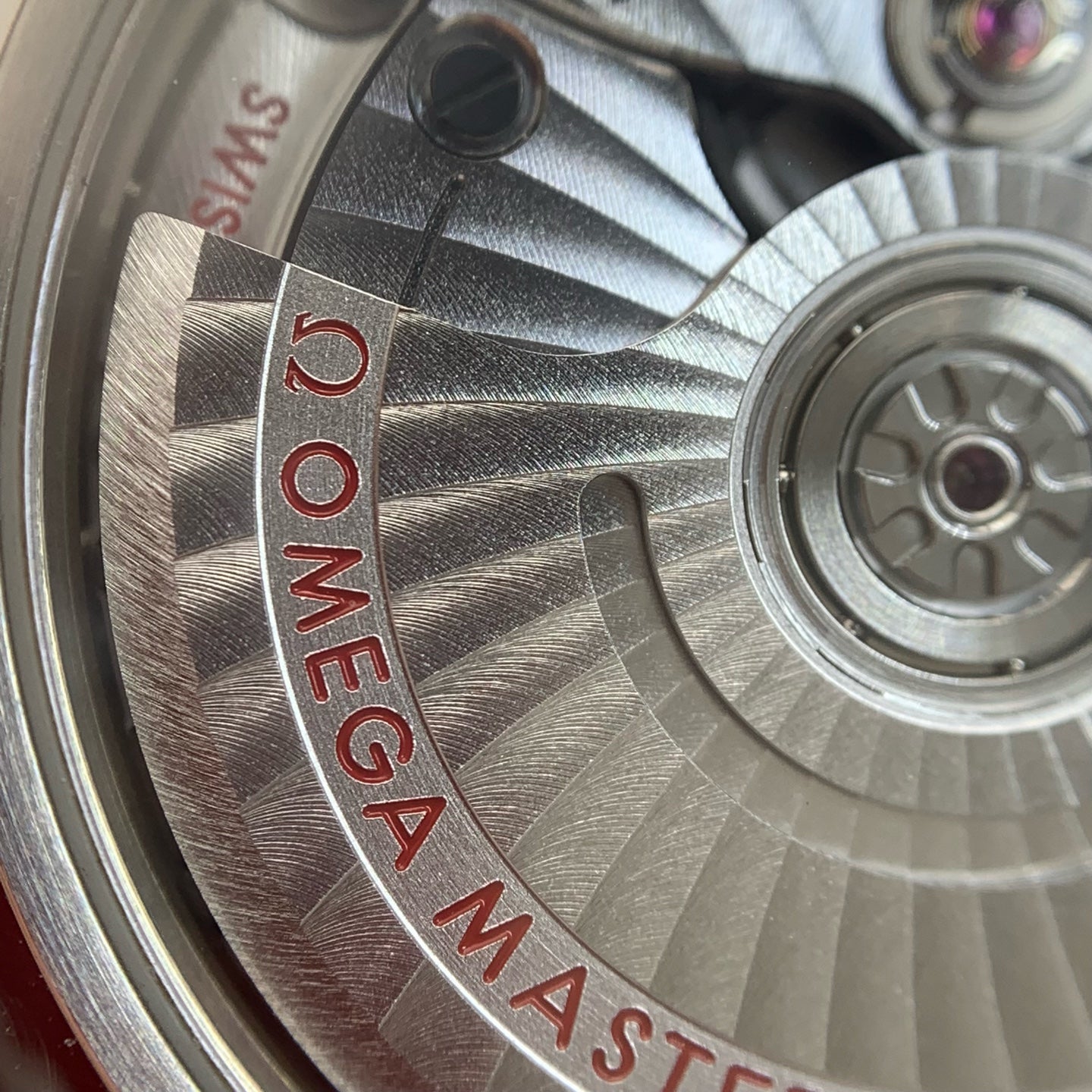 Omega Flying Disc Series 40 434.10.40.20.02.001
