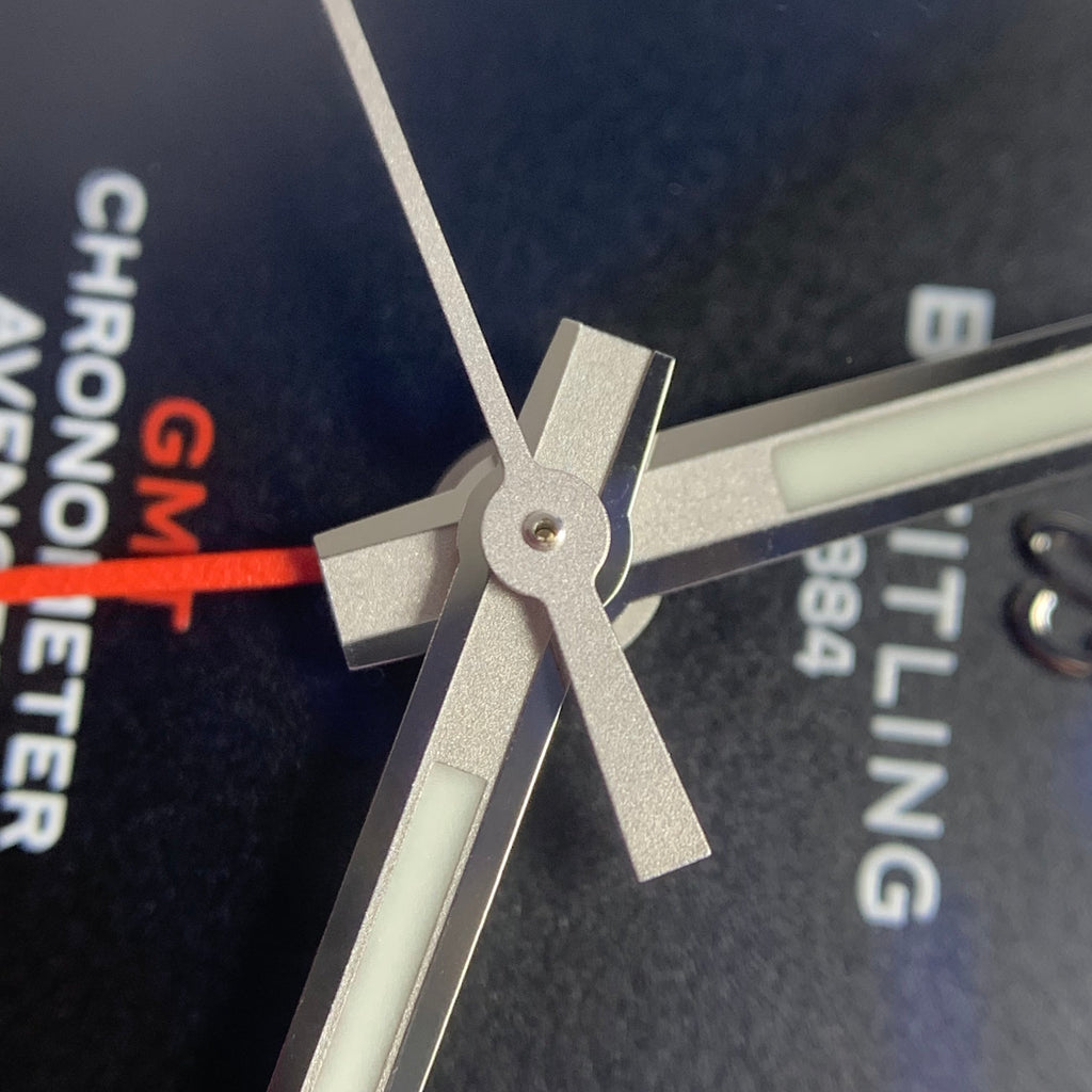 Breitling Avenger 44 millimeters A32320101B1X1