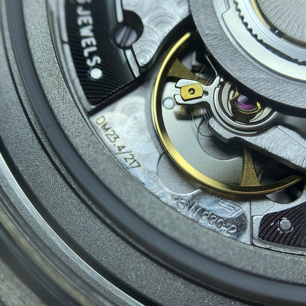 Breitling Avenger 44 millimeters A32320101B1X1