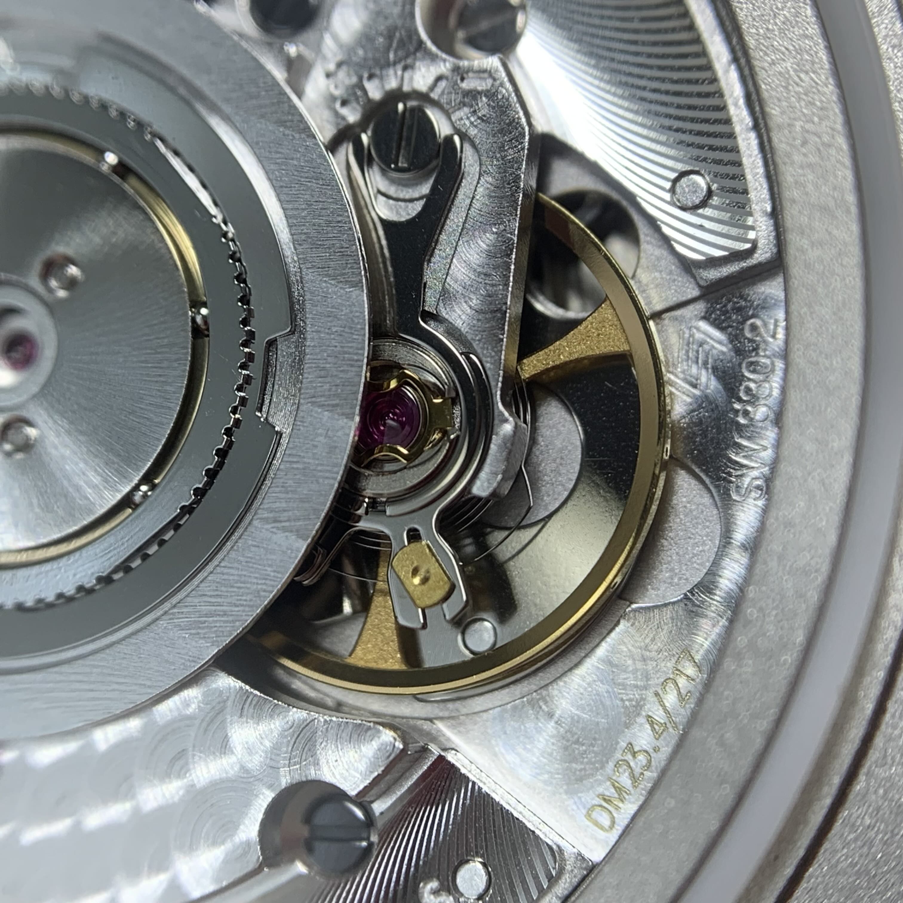 Breitling Avenger 44 millimeters A32320101B1X1