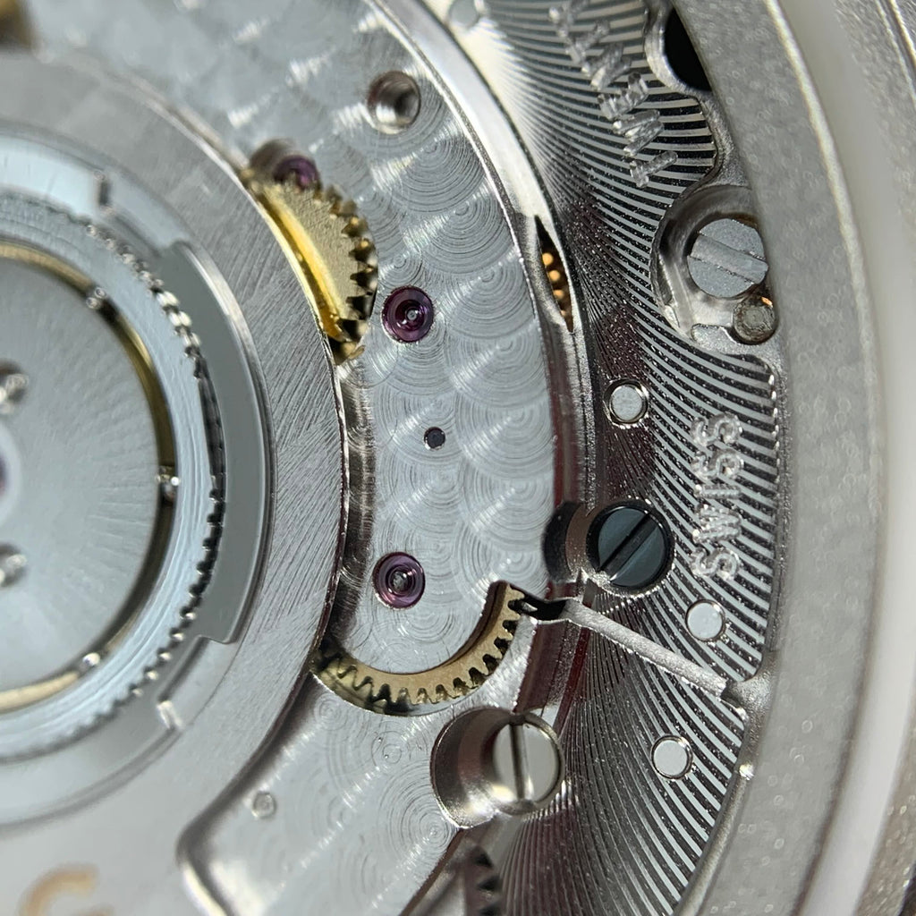 Breitling Avenger 44 millimeters A32320101B1X1