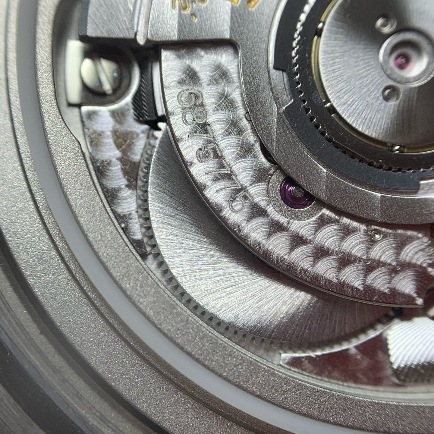 Breitling Avenger 44 millimeters A32320101B1X1