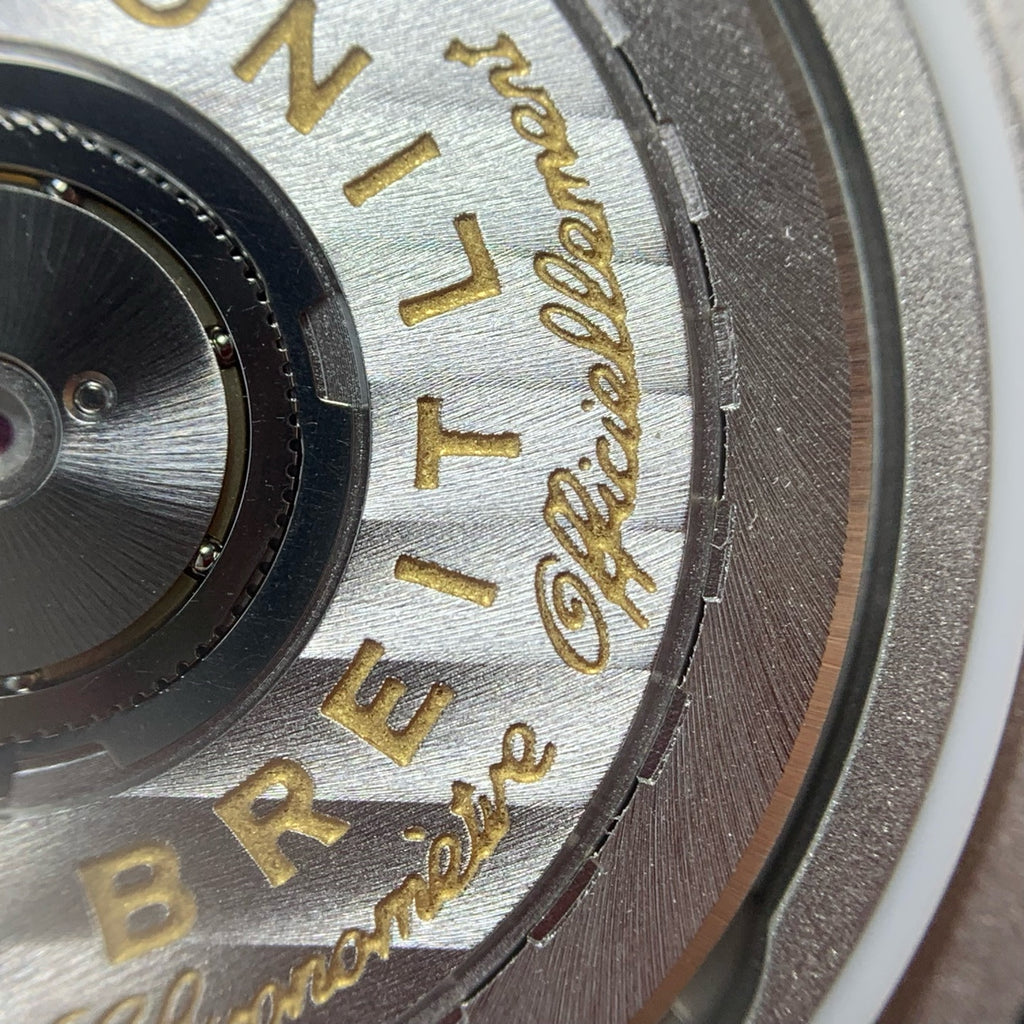 Breitling Avenger 44 millimeters A32320101B1X1