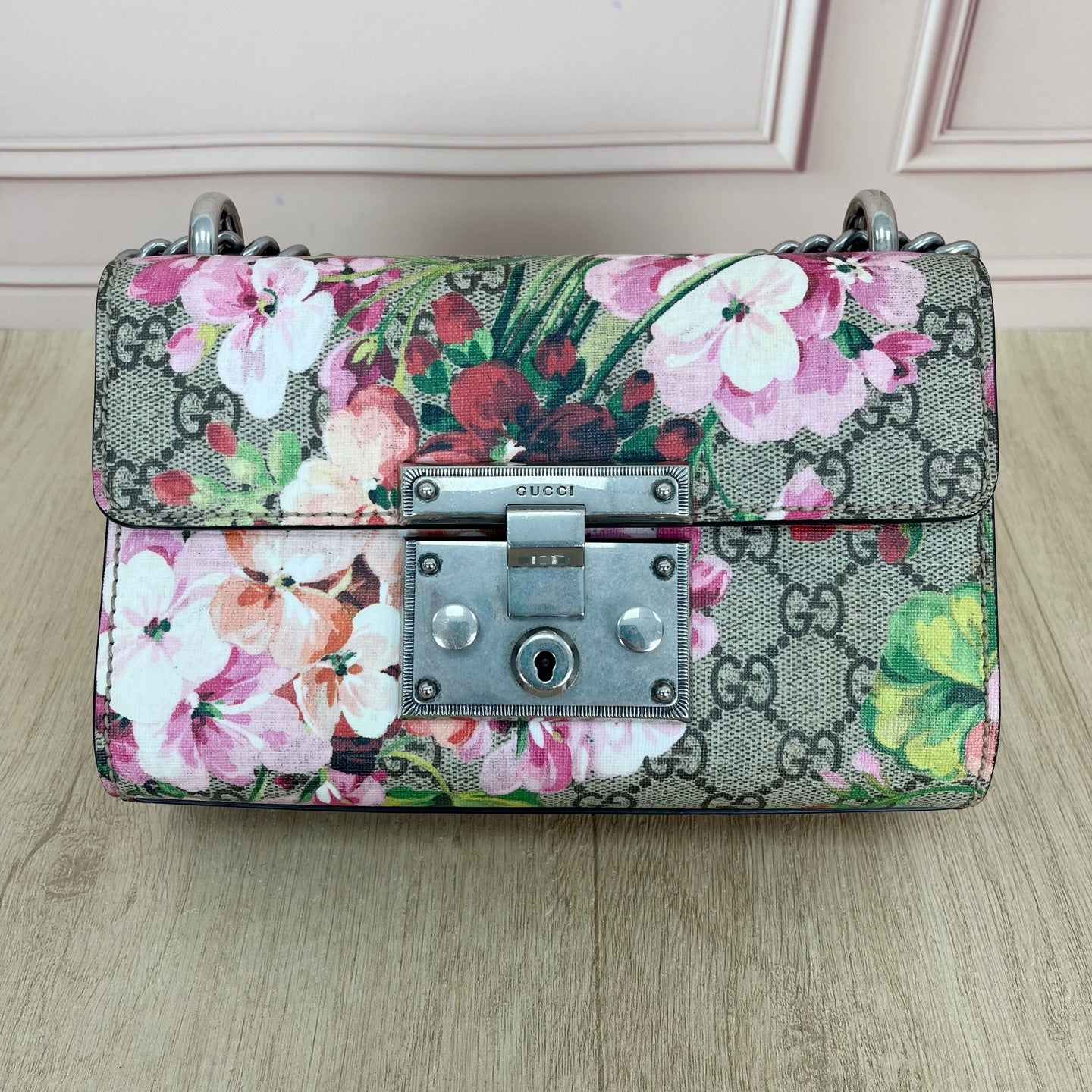 Gucci Red 409487-KU21N-8693