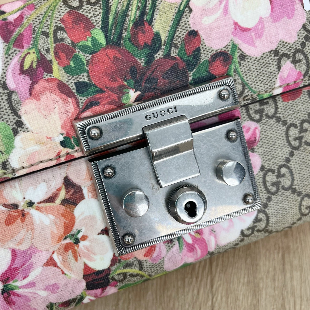 Gucci Red 409487-KU21N-8693