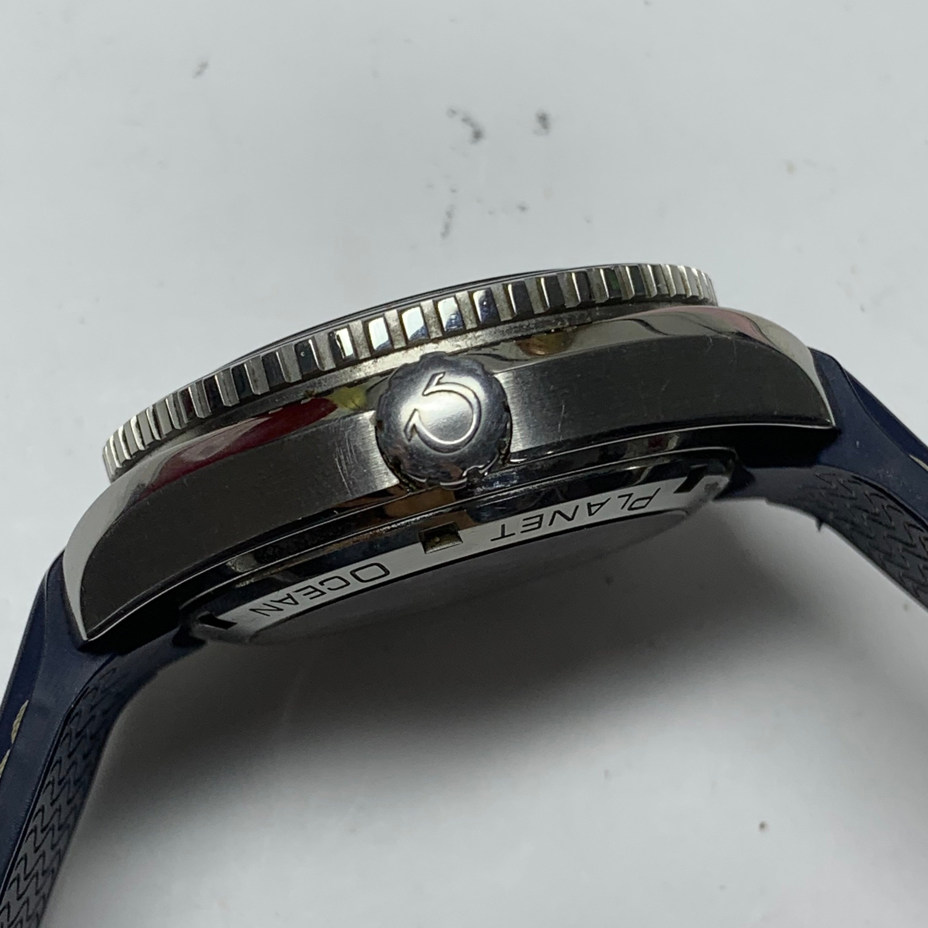 Omega Seahorse 43.5 millimeters 232.32.44.22.03.001