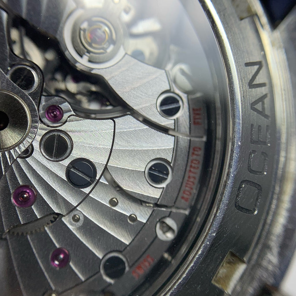 Omega Seahorse 43.5 millimeters 232.32.44.22.03.001