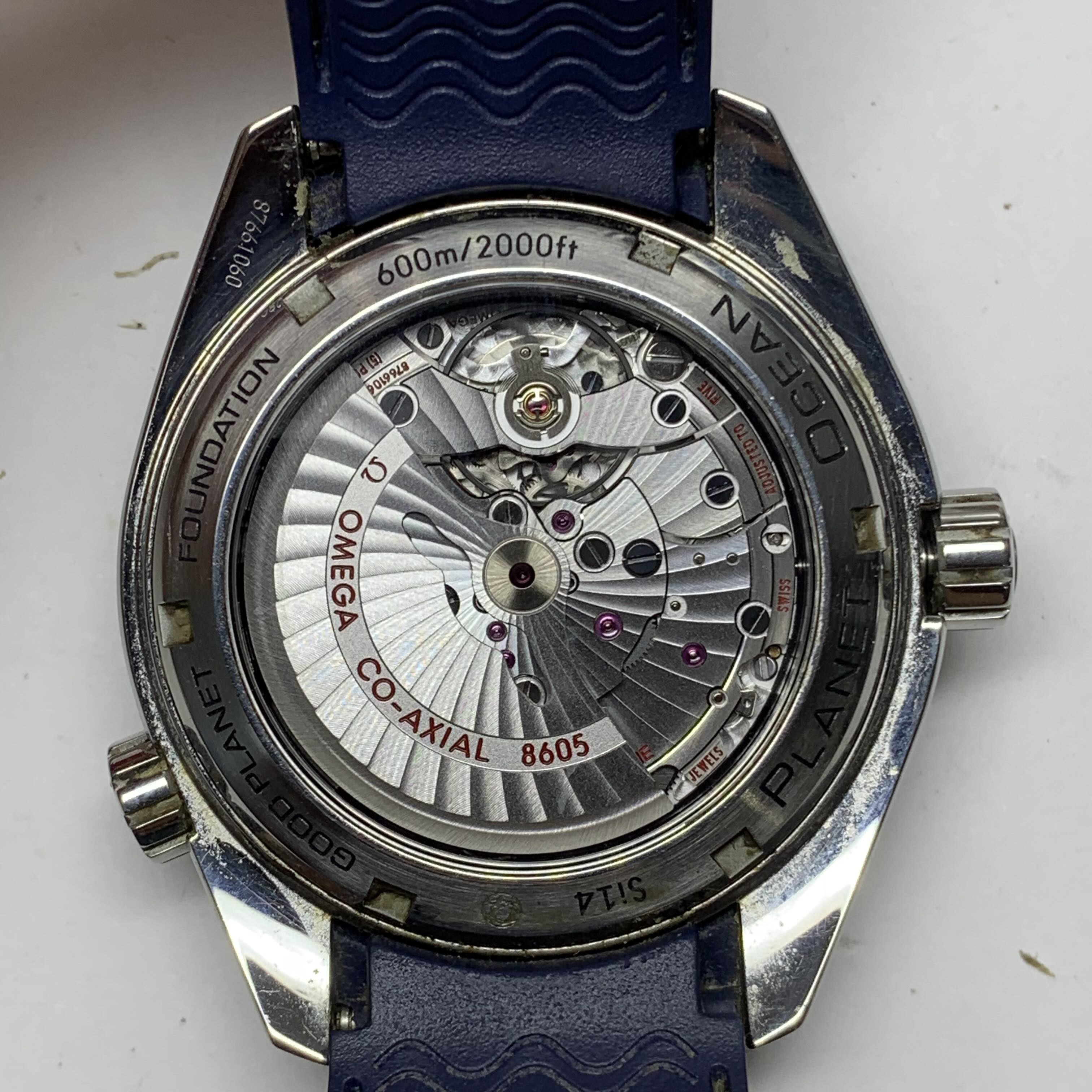 Omega Seahorse 43.5 millimeters 232.32.44.22.03.001