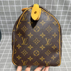 Louis Vuitton Leather M41526