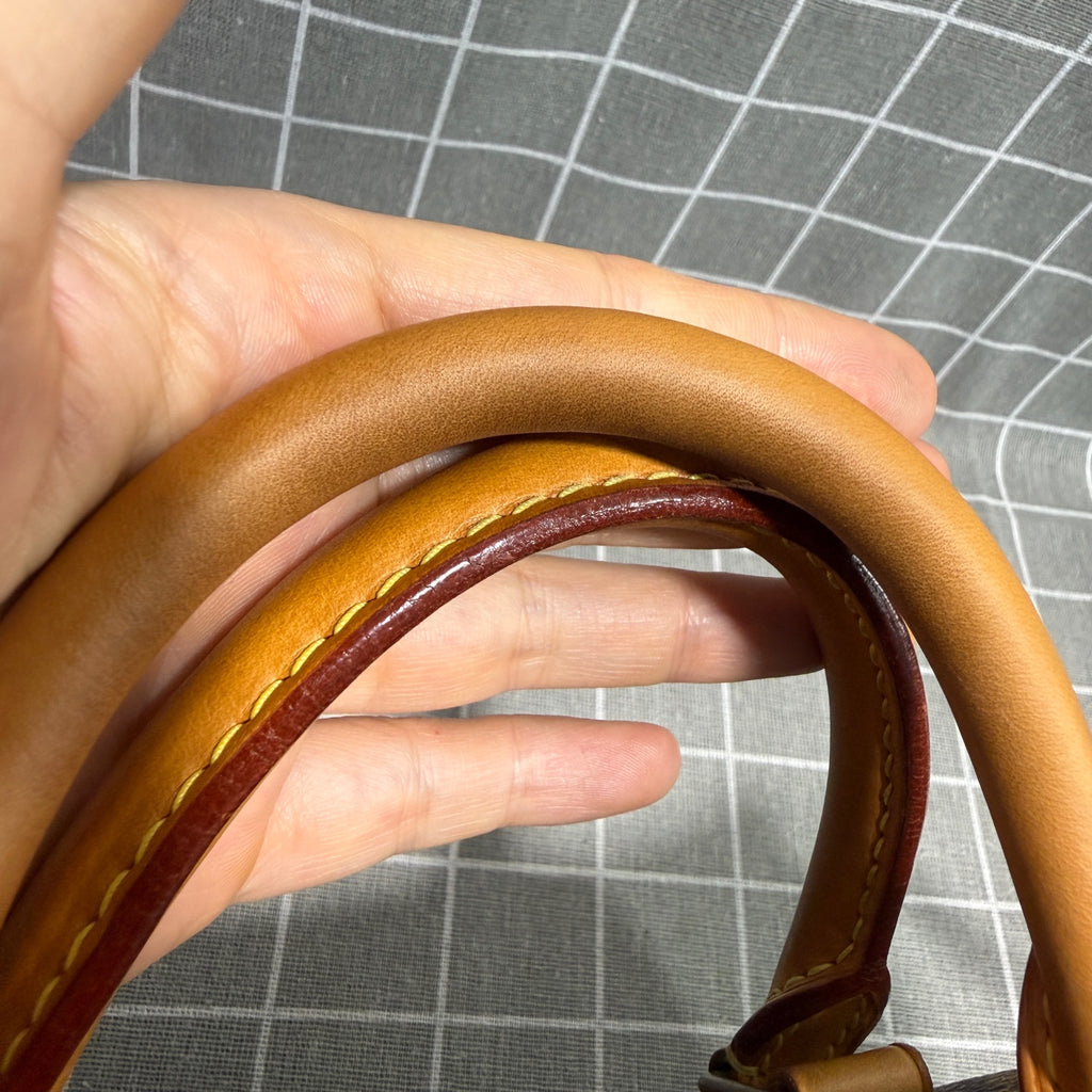 Louis Vuitton Leather M41526