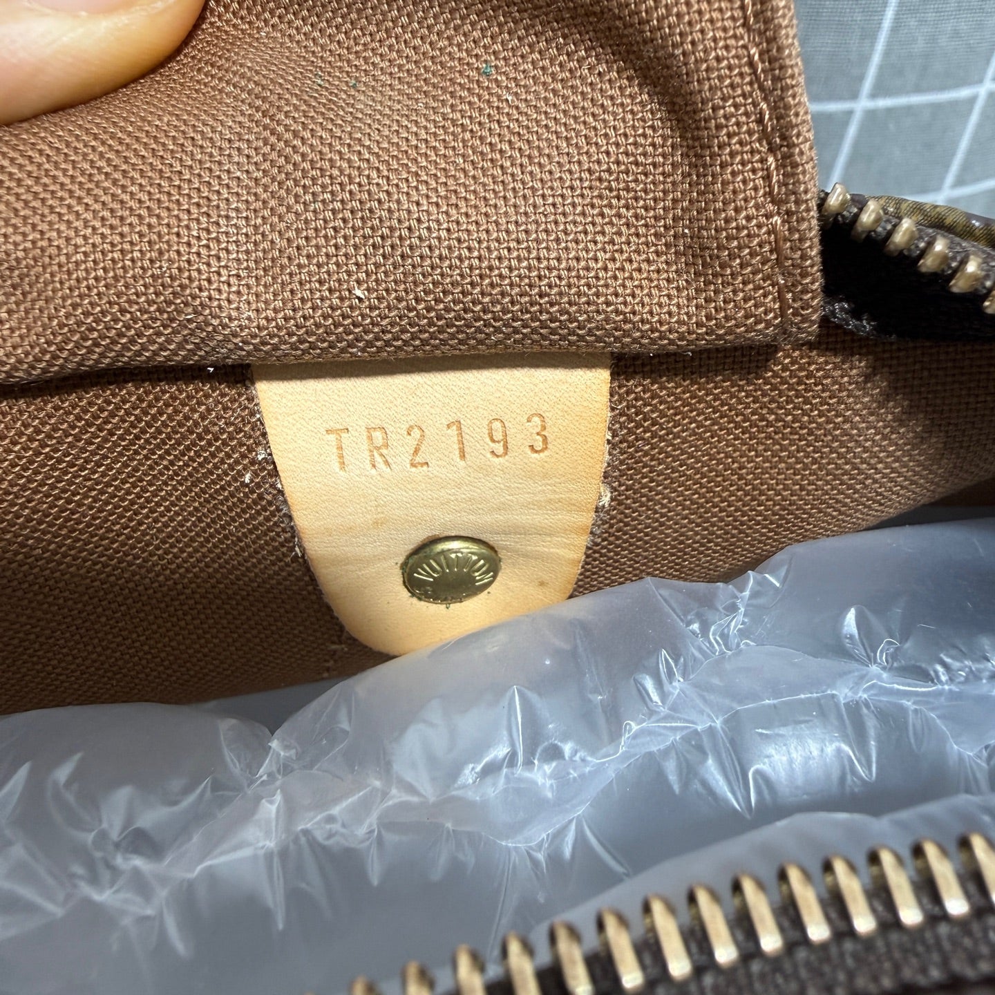 Louis Vuitton Leather M41526