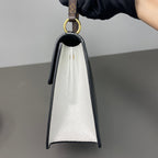 Louis Vuitton Messenger Bag