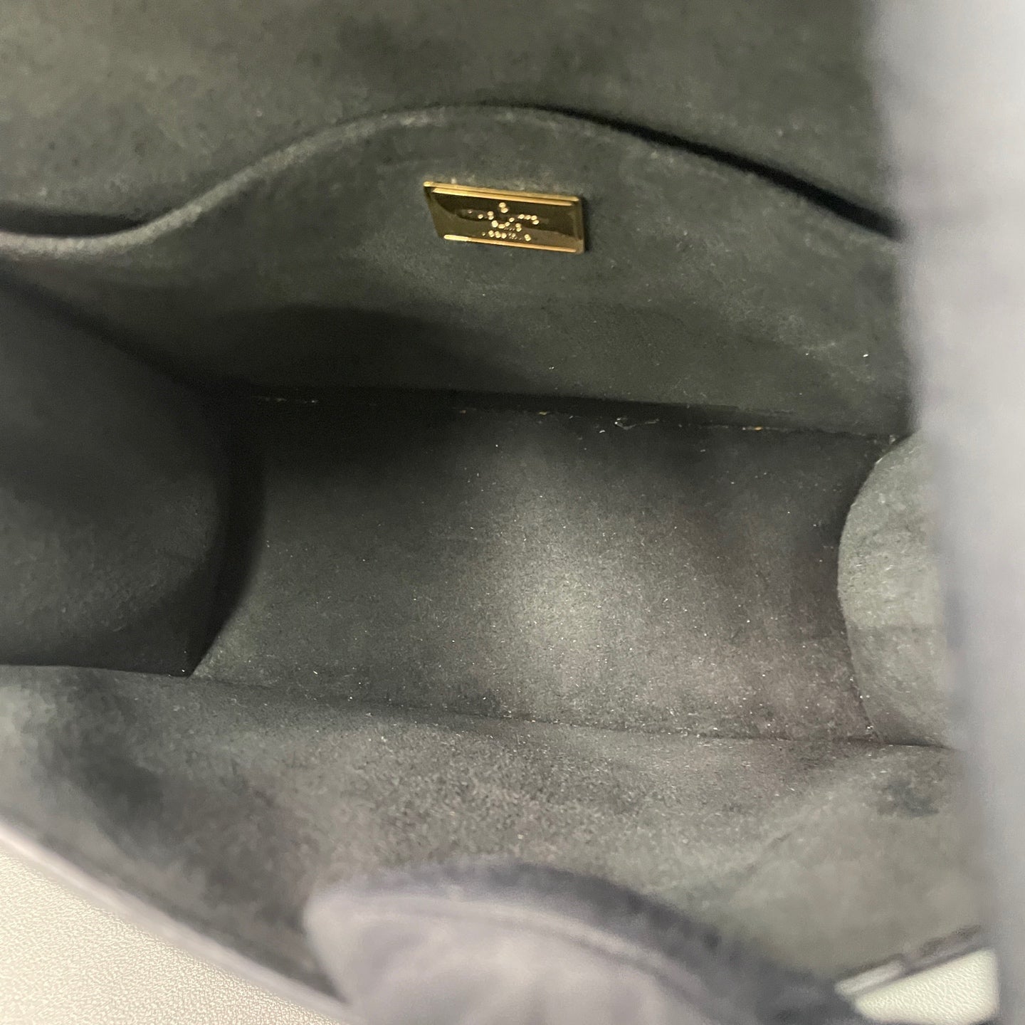 Louis Vuitton Messenger Bag