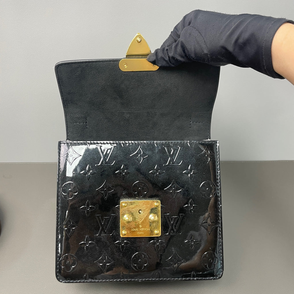 Louis Vuitton Messenger Bag